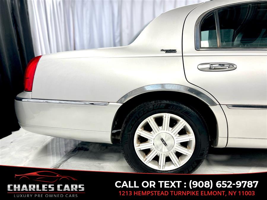 2011 Lincoln Town Car Signature Limited, available for sale in Elmont, New York | Charles Cars. Elmont, New York 2011 Lincoln Town Car Signature Limited, available for sale in Elmont, New York | Charles Cars. Elmont, New York