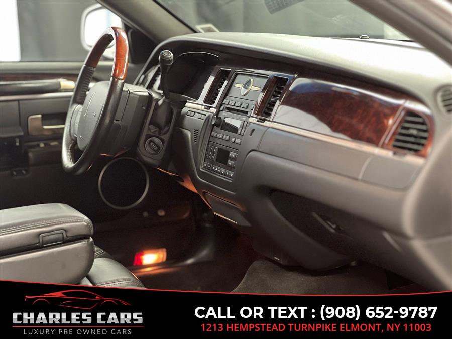 2011 Lincoln Town Car Signature Limited, available for sale in Elmont, New York | Charles Cars. Elmont, New York 2011 Lincoln Town Car Signature Limited, available for sale in Elmont, New York | Charles Cars. Elmont, New York