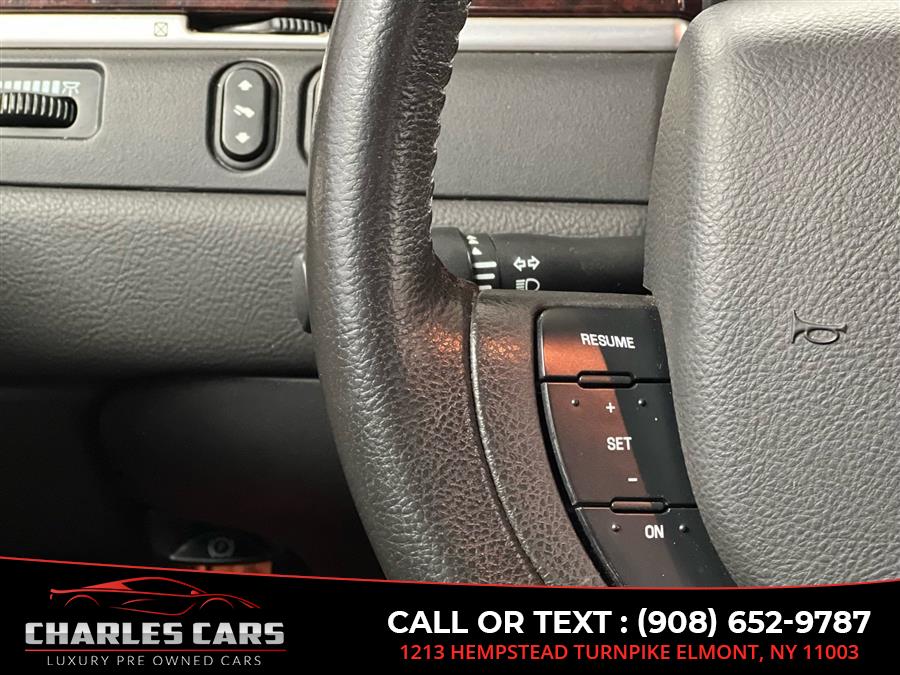 2011 Lincoln Town Car Signature Limited, available for sale in Elmont, New York | Charles Cars. Elmont, New York 2011 Lincoln Town Car Signature Limited, available for sale in Elmont, New York | Charles Cars. Elmont, New York