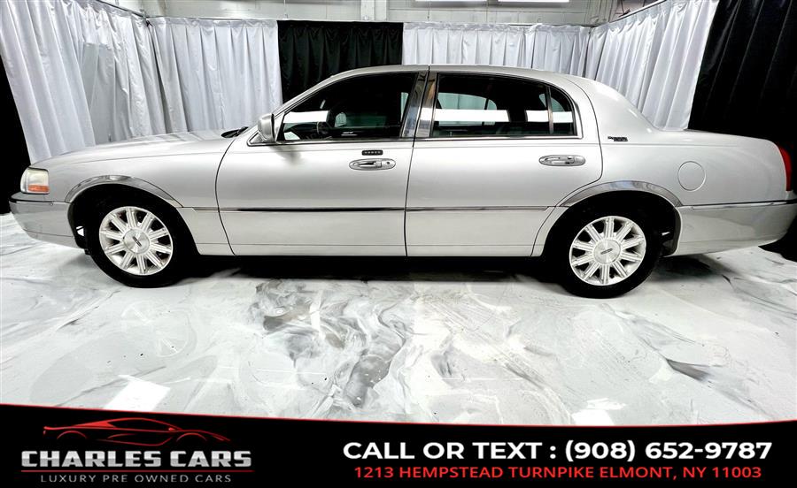 2011 Lincoln Town Car Signature Limited, available for sale in Elmont, New York | Charles Cars. Elmont, New York 2011 Lincoln Town Car Signature Limited, available for sale in Elmont, New York | Charles Cars. Elmont, New York