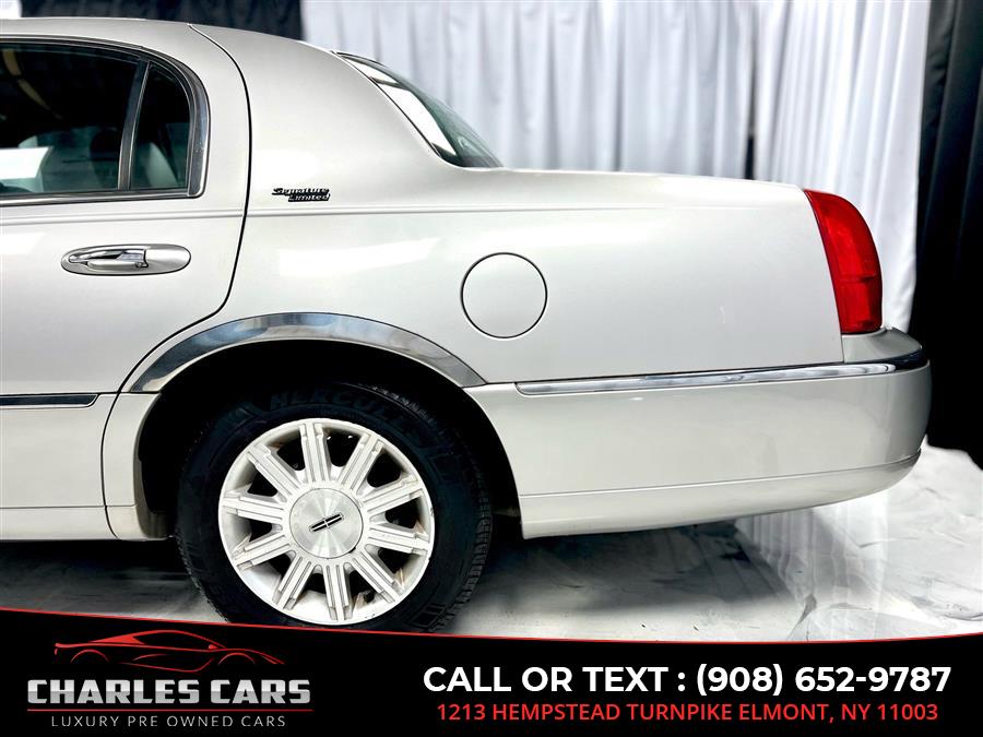 2011 Lincoln Town Car Signature Limited, available for sale in Elmont, New York | Charles Cars. Elmont, New York 2011 Lincoln Town Car Signature Limited, available for sale in Elmont, New York | Charles Cars. Elmont, New York