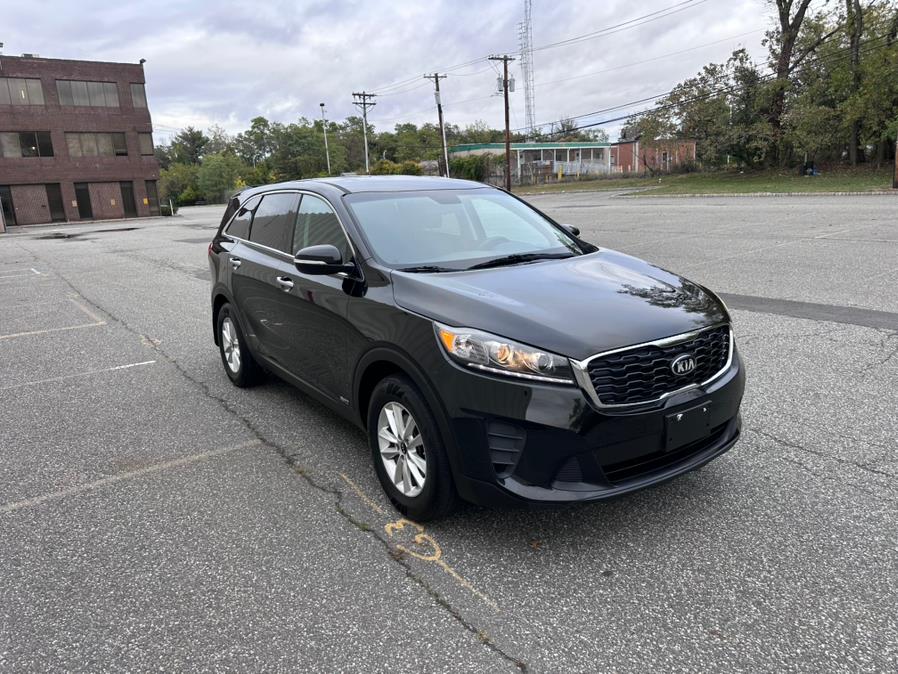 2019 Kia Sorento LX photo 2
