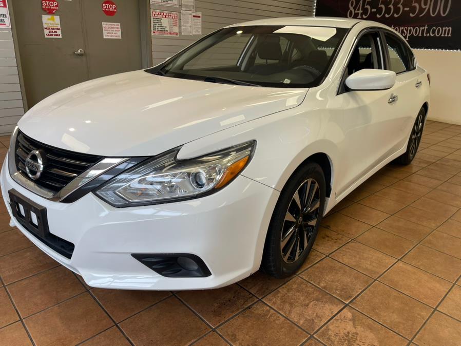2018 Nissan Altima 2.5 SR photo 4