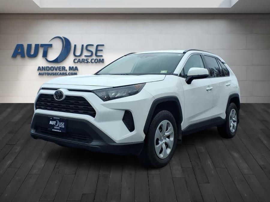 2021 Toyota RAV4 LE's photo