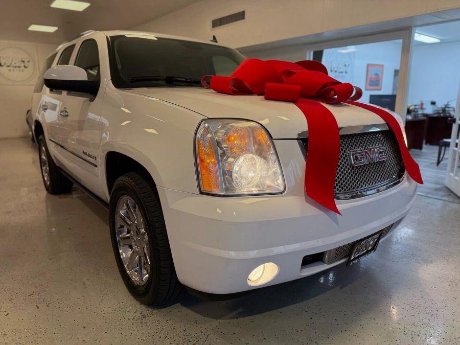 2009 GMC Yukon Denali Sport Utility 4D, available for sale in Santa Ana, California | K&T Motor LLC. Santa Ana, California 2009 GMC Yukon Denali Sport Utility 4D, available for sale in Santa Ana, California | K&T Motor LLC. Santa Ana, California