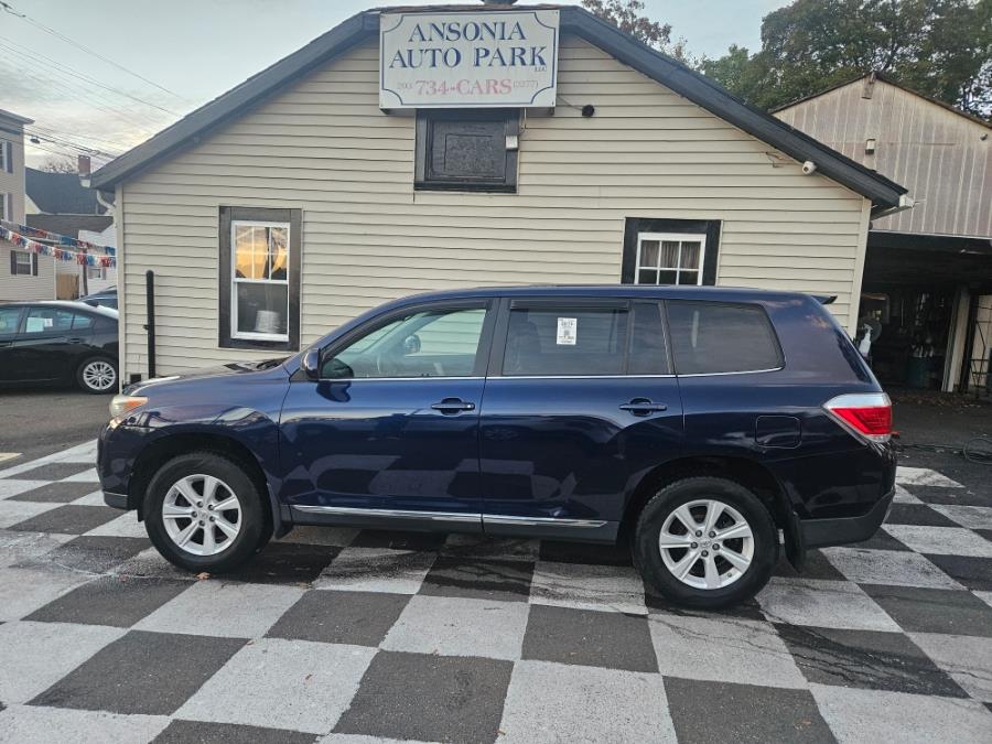 Used 2013 Toyota Highlander in Ansonia, Connecticut | Ansonia Auto Park LLC. Ansonia, Connecticut