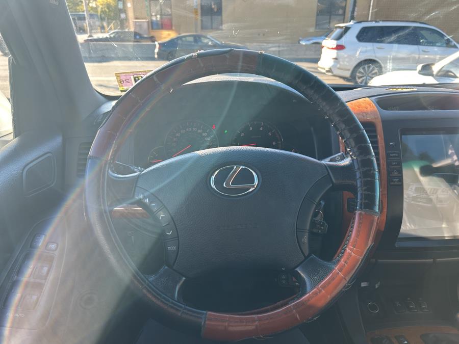 2004 Lexus GX 470 4dr SUV 4WD, available for sale in Jersey City, New Jersey | Luxe Auto Galleria. Jersey City, New Jersey 2004 Lexus GX 470 4dr SUV 4WD, available for sale in Jersey City, New Jersey | Luxe Auto Galleria. Jersey City, New Jersey