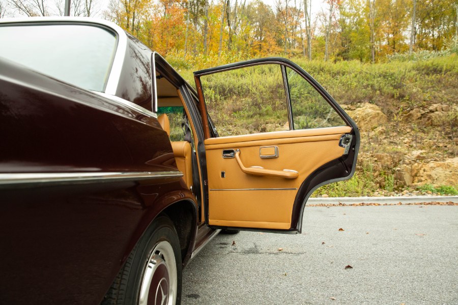 1972 Mercedes-Benz 280SE 4-Door Sedan, available for sale in North Salem, New York | Meccanic Shop North Inc. North Salem, New York 1972 Mercedes-Benz 280SE 4-Door Sedan, available for sale in North Salem, New York | Meccanic Shop North Inc. North Salem, New York