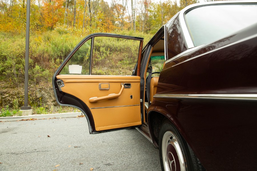 1972 Mercedes-Benz 280SE 4-Door Sedan, available for sale in North Salem, New York | Meccanic Shop North Inc. North Salem, New York 1972 Mercedes-Benz 280SE 4-Door Sedan, available for sale in North Salem, New York | Meccanic Shop North Inc. North Salem, New York