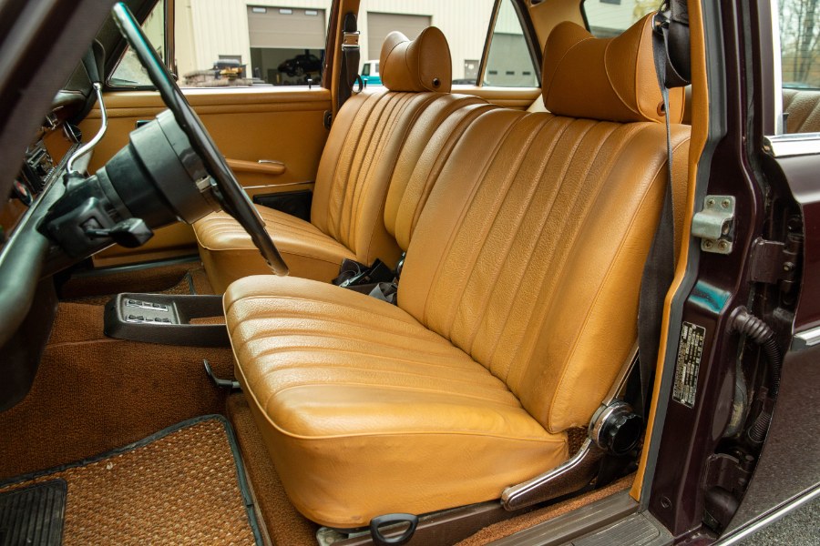 1972 Mercedes-Benz 280SE 4-Door Sedan, available for sale in North Salem, New York | Meccanic Shop North Inc. North Salem, New York 1972 Mercedes-Benz 280SE 4-Door Sedan, available for sale in North Salem, New York | Meccanic Shop North Inc. North Salem, New York