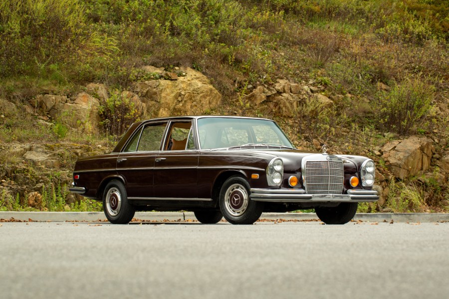 1972 Mercedes-Benz 280SE 4-Door Sedan, available for sale in North Salem, New York | Meccanic Shop North Inc. North Salem, New York 1972 Mercedes-Benz 280SE 4-Door Sedan, available for sale in North Salem, New York | Meccanic Shop North Inc. North Salem, New York