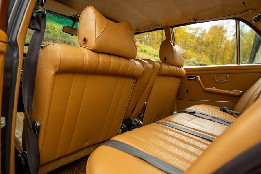 1972 Mercedes-Benz 280SE 4-Door Sedan, available for sale in North Salem, New York | Meccanic Shop North Inc. North Salem, New York 1972 Mercedes-Benz 280SE 4-Door Sedan, available for sale in North Salem, New York | Meccanic Shop North Inc. North Salem, New York