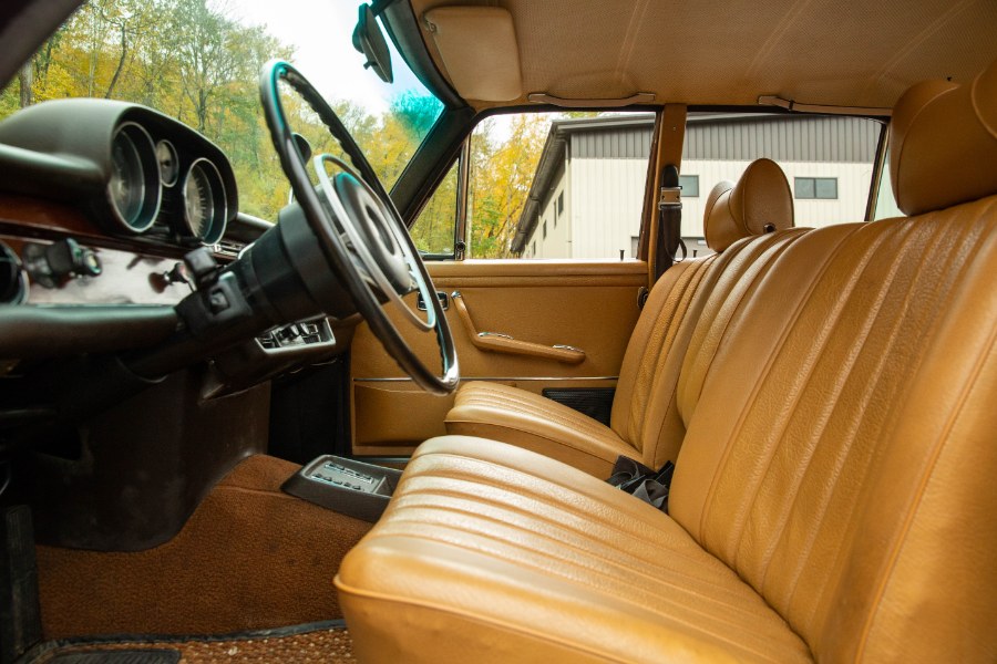 1972 Mercedes-Benz 280SE 4-Door Sedan, available for sale in North Salem, New York | Meccanic Shop North Inc. North Salem, New York 1972 Mercedes-Benz 280SE 4-Door Sedan, available for sale in North Salem, New York | Meccanic Shop North Inc. North Salem, New York