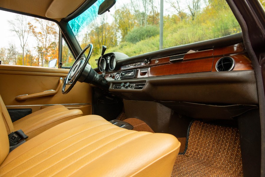 1972 Mercedes-Benz 280SE 4-Door Sedan, available for sale in North Salem, New York | Meccanic Shop North Inc. North Salem, New York 1972 Mercedes-Benz 280SE 4-Door Sedan, available for sale in North Salem, New York | Meccanic Shop North Inc. North Salem, New York
