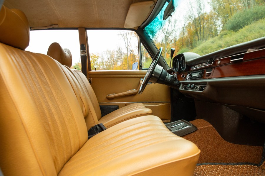 1972 Mercedes-Benz 280SE 4-Door Sedan, available for sale in North Salem, New York | Meccanic Shop North Inc. North Salem, New York 1972 Mercedes-Benz 280SE 4-Door Sedan, available for sale in North Salem, New York | Meccanic Shop North Inc. North Salem, New York