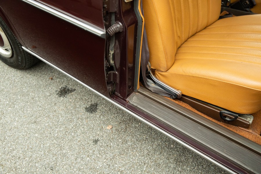 1972 Mercedes-Benz 280SE 4-Door Sedan, available for sale in North Salem, New York | Meccanic Shop North Inc. North Salem, New York 1972 Mercedes-Benz 280SE 4-Door Sedan, available for sale in North Salem, New York | Meccanic Shop North Inc. North Salem, New York