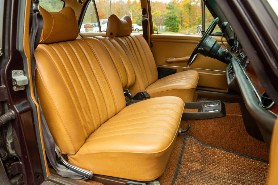 1972 Mercedes-Benz 280SE 4-Door Sedan, available for sale in North Salem, New York | Meccanic Shop North Inc. North Salem, New York 1972 Mercedes-Benz 280SE 4-Door Sedan, available for sale in North Salem, New York | Meccanic Shop North Inc. North Salem, New York