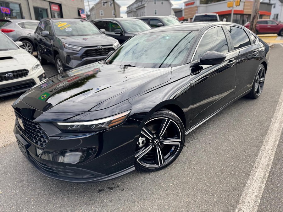 Used 2024 Honda Accord Hybrid in Peabody, Massachusetts | New Star Motors. Peabody, Massachusetts