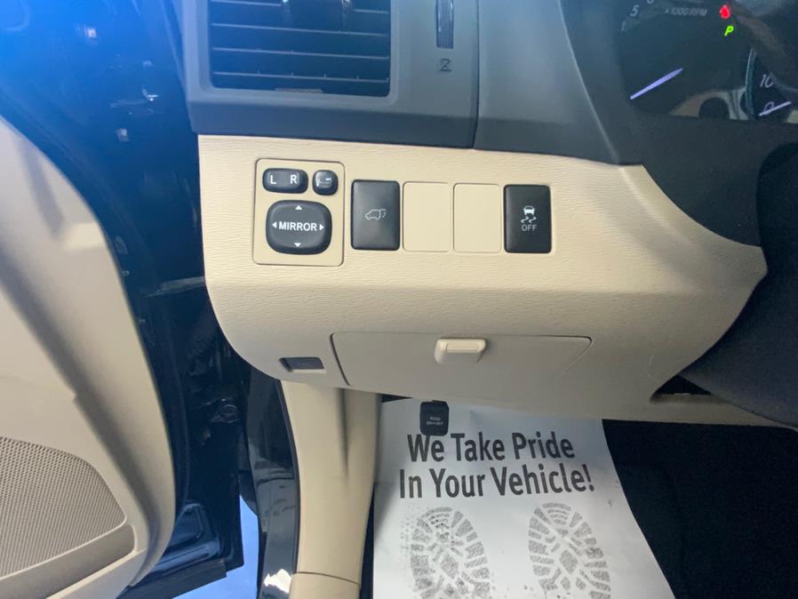 2015 Toyota Venza 4dr Wgn I4 AWD XLE (Natl), available for sale in Hartford, Connecticut | Franklin Motors Auto Sales LLC. Hartford, Connecticut 2015 Toyota Venza 4dr Wgn I4 AWD XLE (Natl), available for sale in Hartford, Connecticut | Franklin Motors Auto Sales LLC. Hartford, Connecticut