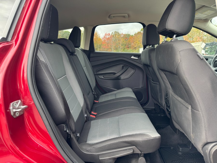 2015 Ford Escape 4WD 4dr SE, available for sale in Ortonville, Michigan | Marsh Auto Sales LLC. Ortonville, Michigan 2015 Ford Escape 4WD 4dr SE, available for sale in Ortonville, Michigan | Marsh Auto Sales LLC. Ortonville, Michigan
