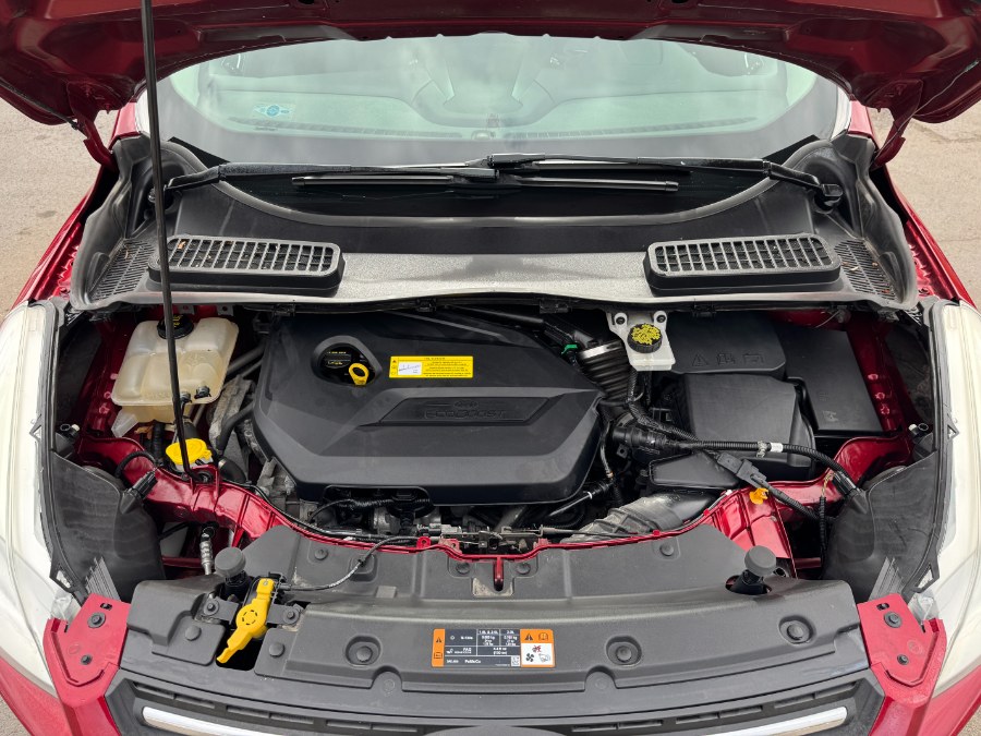 2015 Ford Escape 4WD 4dr SE, available for sale in Ortonville, Michigan | Marsh Auto Sales LLC. Ortonville, Michigan 2015 Ford Escape 4WD 4dr SE, available for sale in Ortonville, Michigan | Marsh Auto Sales LLC. Ortonville, Michigan