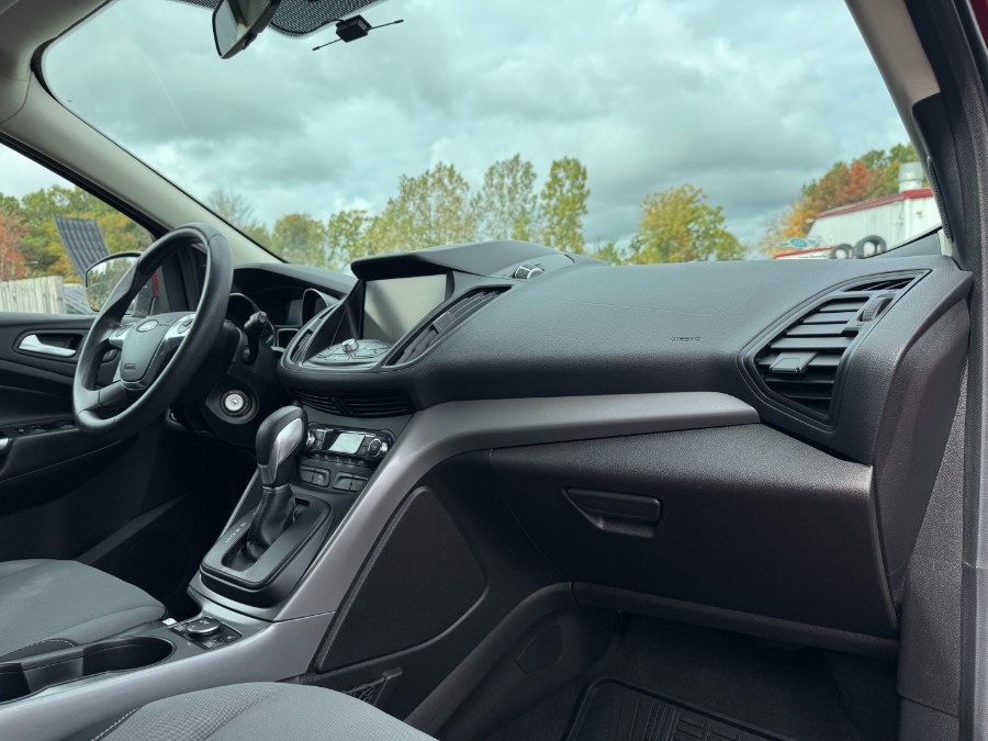 2015 Ford Escape 4WD 4dr SE, available for sale in Ortonville, Michigan | Marsh Auto Sales LLC. Ortonville, Michigan 2015 Ford Escape 4WD 4dr SE, available for sale in Ortonville, Michigan | Marsh Auto Sales LLC. Ortonville, Michigan