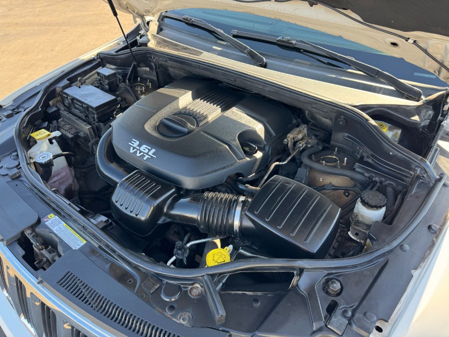 2012 Jeep Grand Cherokee 4WD 4dr Laredo, available for sale in Ortonville, Michigan | Marsh Auto Sales LLC. Ortonville, Michigan 2012 Jeep Grand Cherokee 4WD 4dr Laredo, available for sale in Ortonville, Michigan | Marsh Auto Sales LLC. Ortonville, Michigan