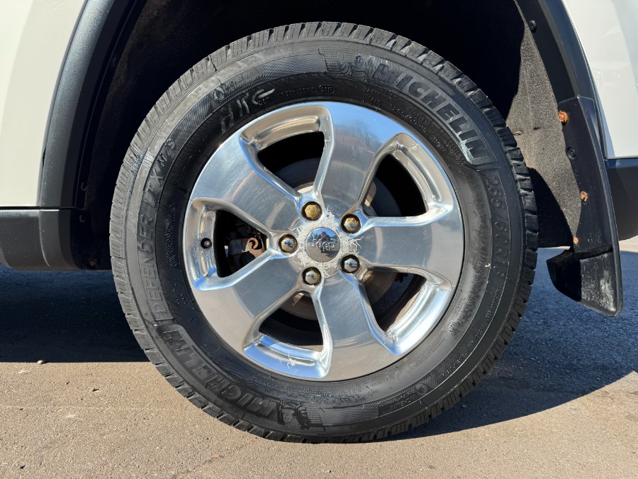 2012 Jeep Grand Cherokee 4WD 4dr Laredo, available for sale in Ortonville, Michigan | Marsh Auto Sales LLC. Ortonville, Michigan 2012 Jeep Grand Cherokee 4WD 4dr Laredo, available for sale in Ortonville, Michigan | Marsh Auto Sales LLC. Ortonville, Michigan