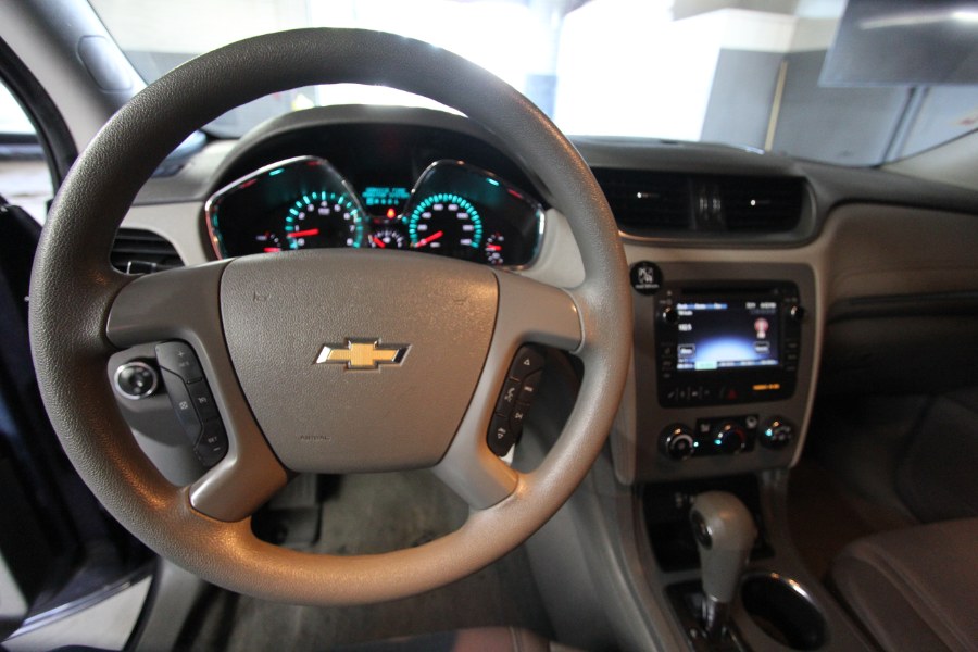 2017 Chevrolet Traverse FWD 4dr LS w/1LS, available for sale in Garden Grove, California | U Save Auto Auction. Garden Grove, California 2017 Chevrolet Traverse FWD 4dr LS w/1LS, available for sale in Garden Grove, California | U Save Auto Auction. Garden Grove, California