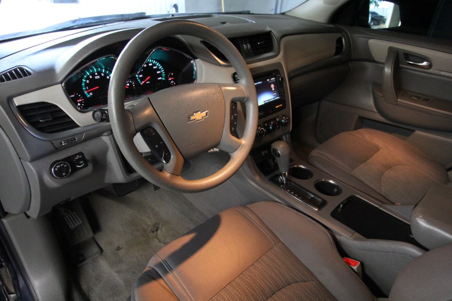 2017 Chevrolet Traverse FWD 4dr LS w/1LS, available for sale in Garden Grove, California | U Save Auto Auction. Garden Grove, California 2017 Chevrolet Traverse FWD 4dr LS w/1LS, available for sale in Garden Grove, California | U Save Auto Auction. Garden Grove, California