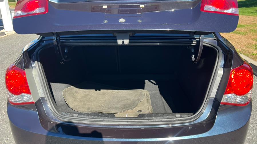 2015 Chevrolet Cruze 4dr Sdn Auto 2LT, available for sale in East Windsor, Connecticut | A1 Auto Sale LLC. East Windsor, Connecticut 2015 Chevrolet Cruze 4dr Sdn Auto 2LT, available for sale in East Windsor, Connecticut | A1 Auto Sale LLC. East Windsor, Connecticut