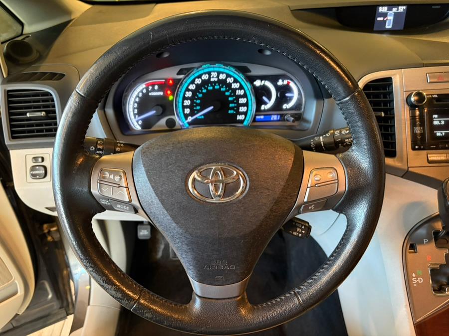 2011 Toyota Venza 4dr Wgn V6 AWD (Natl), available for sale in West Hartford, Connecticut | AutoMax. West Hartford, Connecticut 2011 Toyota Venza 4dr Wgn V6 AWD (Natl), available for sale in West Hartford, Connecticut | AutoMax. West Hartford, Connecticut