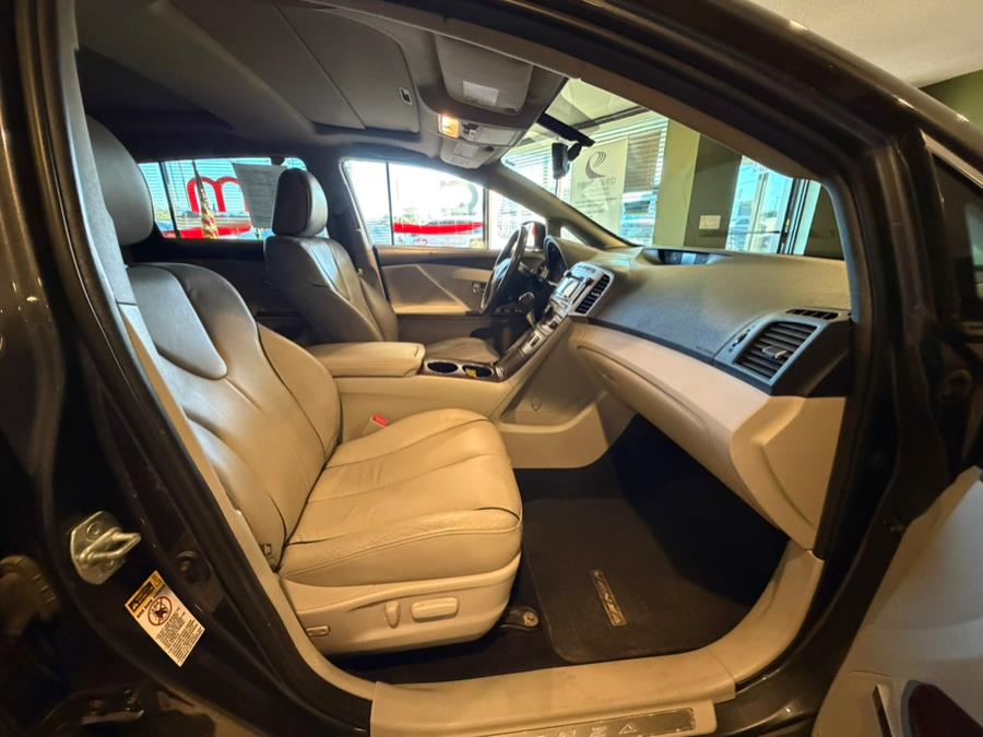 2011 Toyota Venza 4dr Wgn V6 AWD (Natl), available for sale in West Hartford, Connecticut | AutoMax. West Hartford, Connecticut 2011 Toyota Venza 4dr Wgn V6 AWD (Natl), available for sale in West Hartford, Connecticut | AutoMax. West Hartford, Connecticut