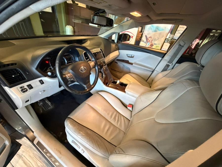 2011 Toyota Venza 4dr Wgn V6 AWD (Natl), available for sale in West Hartford, Connecticut | AutoMax. West Hartford, Connecticut 2011 Toyota Venza 4dr Wgn V6 AWD (Natl), available for sale in West Hartford, Connecticut | AutoMax. West Hartford, Connecticut