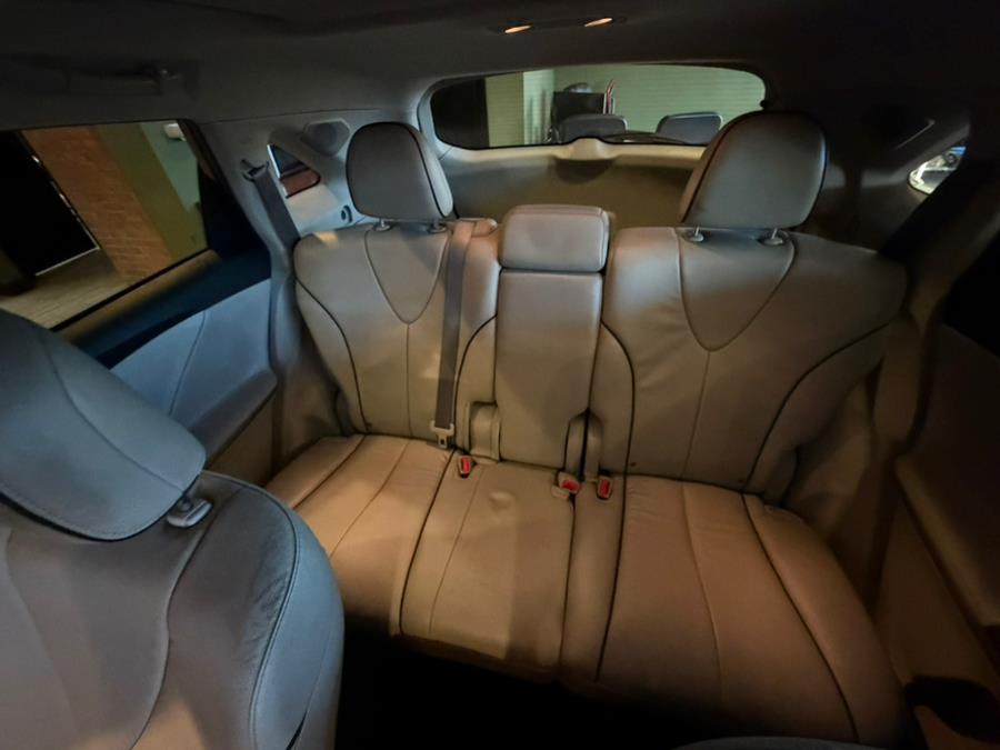 2011 Toyota Venza 4dr Wgn V6 AWD (Natl), available for sale in West Hartford, Connecticut | AutoMax. West Hartford, Connecticut 2011 Toyota Venza 4dr Wgn V6 AWD (Natl), available for sale in West Hartford, Connecticut | AutoMax. West Hartford, Connecticut