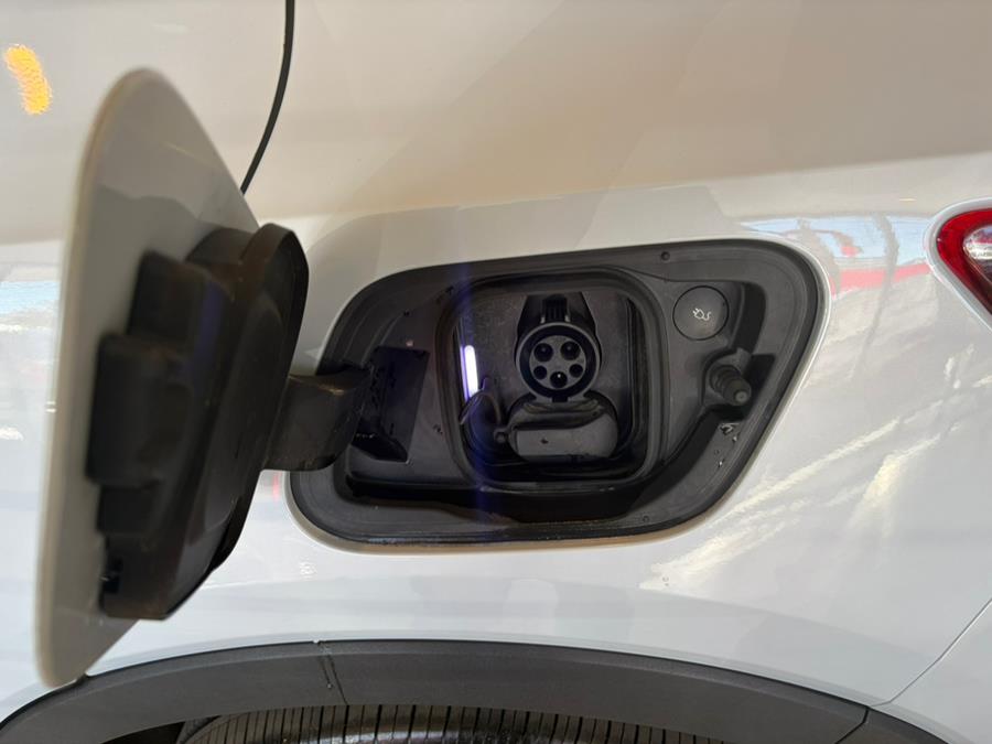 2021 Volvo XC40 Recharge P8 eAWD Pure Electric, available for sale in West Hartford, Connecticut | AutoMax. West Hartford, Connecticut 2021 Volvo XC40 Recharge P8 eAWD Pure Electric, available for sale in West Hartford, Connecticut | AutoMax. West Hartford, Connecticut