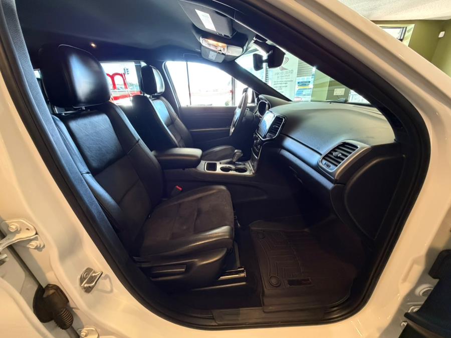 2019 Jeep Grand Cherokee Altitude 4x4, available for sale in West Hartford, Connecticut | AutoMax. West Hartford, Connecticut 2019 Jeep Grand Cherokee Altitude 4x4, available for sale in West Hartford, Connecticut | AutoMax. West Hartford, Connecticut