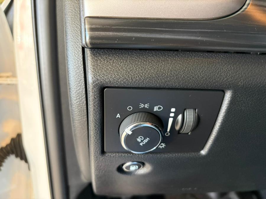 2019 Jeep Grand Cherokee Altitude 4x4, available for sale in West Hartford, Connecticut | AutoMax. West Hartford, Connecticut 2019 Jeep Grand Cherokee Altitude 4x4, available for sale in West Hartford, Connecticut | AutoMax. West Hartford, Connecticut