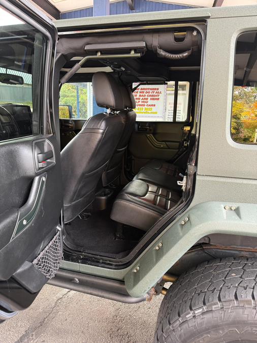 2017 Jeep Wrangler Unlimited Rubicon 4x4, available for sale in Windsor Locks, Connecticut | JANNA MOTORS LLC. Windsor Locks, Connecticut 2017 Jeep Wrangler Unlimited Rubicon 4x4, available for sale in Windsor Locks, Connecticut | JANNA MOTORS LLC. Windsor Locks, Connecticut