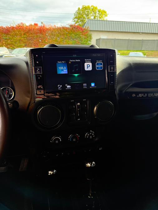 2017 Jeep Wrangler Unlimited Rubicon 4x4, available for sale in Windsor Locks, Connecticut | JANNA MOTORS LLC. Windsor Locks, Connecticut 2017 Jeep Wrangler Unlimited Rubicon 4x4, available for sale in Windsor Locks, Connecticut | JANNA MOTORS LLC. Windsor Locks, Connecticut