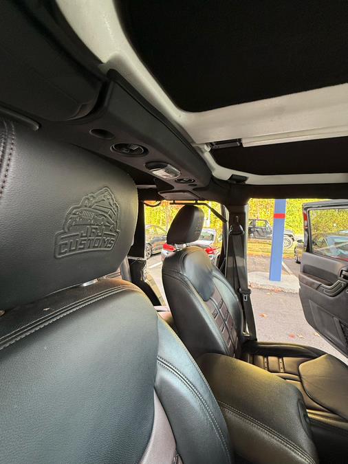2017 Jeep Wrangler Unlimited Rubicon 4x4, available for sale in Windsor Locks, Connecticut | JANNA MOTORS LLC. Windsor Locks, Connecticut 2017 Jeep Wrangler Unlimited Rubicon 4x4, available for sale in Windsor Locks, Connecticut | JANNA MOTORS LLC. Windsor Locks, Connecticut