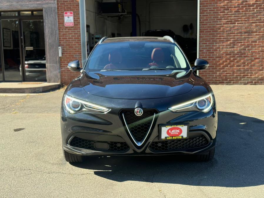2019 Alfa Romeo Stelvio Ti Sport photo 2