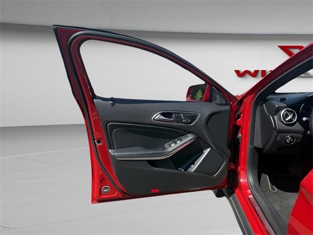 2018 Mercedes-benz Gla GLA 250, available for sale in Stratford, Connecticut | Wiz Leasing Inc. Stratford, Connecticut 2018 Mercedes-benz Gla GLA 250, available for sale in Stratford, Connecticut | Wiz Leasing Inc. Stratford, Connecticut