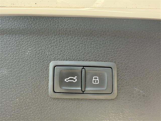 2018 Audi Q5 2.0T, available for sale in Stratford, Connecticut | Wiz Leasing Inc. Stratford, Connecticut 2018 Audi Q5 2.0T, available for sale in Stratford, Connecticut | Wiz Leasing Inc. Stratford, Connecticut