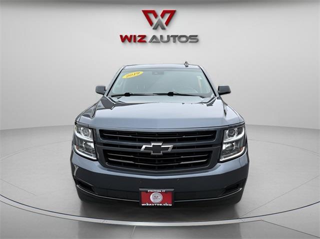 2019 Chevrolet Tahoe LT photo 2