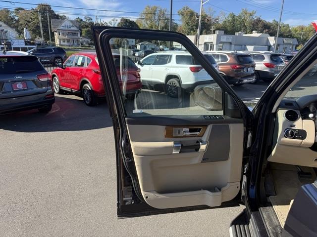 2016 Land Rover Lr4 HSE, available for sale in Stratford, Connecticut | Wiz Leasing Inc. Stratford, Connecticut 2016 Land Rover Lr4 HSE, available for sale in Stratford, Connecticut | Wiz Leasing Inc. Stratford, Connecticut