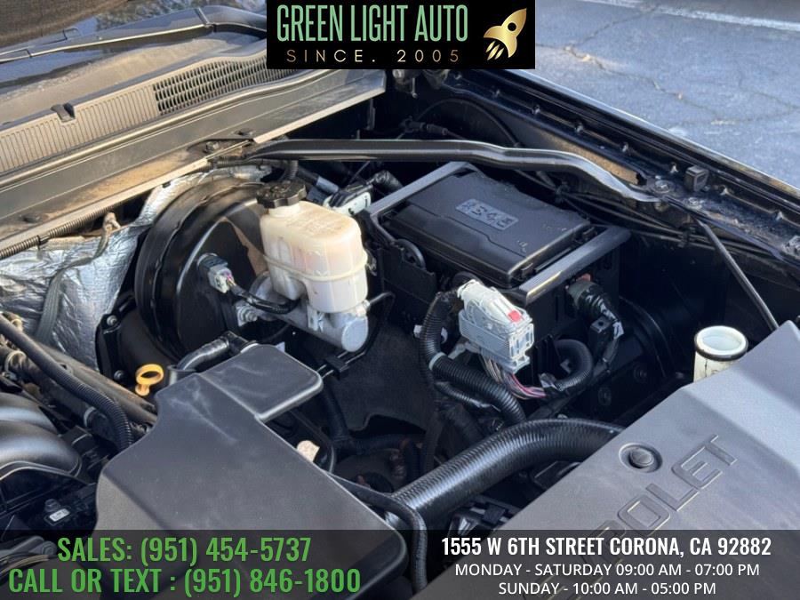 2017 Chevrolet Suburban 2WD 4dr 1500 LS, available for sale in Corona, California | Green Light Auto. Corona, California 2017 Chevrolet Suburban 2WD 4dr 1500 LS, available for sale in Corona, California | Green Light Auto. Corona, California