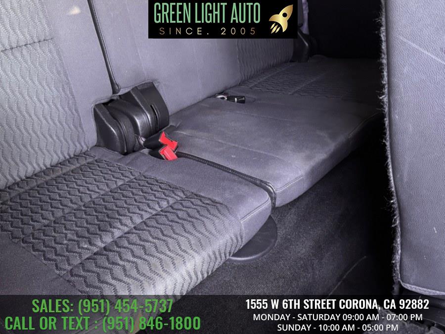 2017 Chevrolet Suburban 2WD 4dr 1500 LS, available for sale in Corona, California | Green Light Auto. Corona, California 2017 Chevrolet Suburban 2WD 4dr 1500 LS, available for sale in Corona, California | Green Light Auto. Corona, California