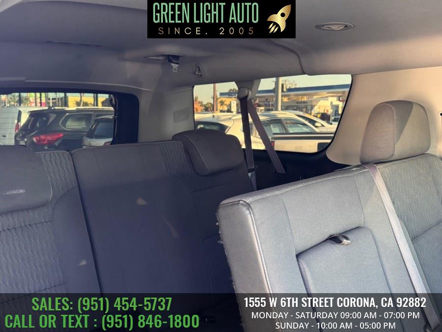 2017 Chevrolet Suburban 2WD 4dr 1500 LS, available for sale in Corona, California | Green Light Auto. Corona, California 2017 Chevrolet Suburban 2WD 4dr 1500 LS, available for sale in Corona, California | Green Light Auto. Corona, California