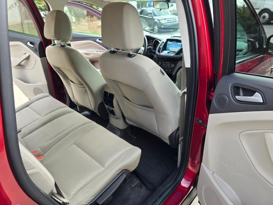 2017 Ford Escape SE 4WD, available for sale in Philadelphia, Pennsylvania | Eugen's Auto Sales & Repairs. Philadelphia, Pennsylvania 2017 Ford Escape SE 4WD, available for sale in Philadelphia, Pennsylvania | Eugen's Auto Sales & Repairs. Philadelphia, Pennsylvania